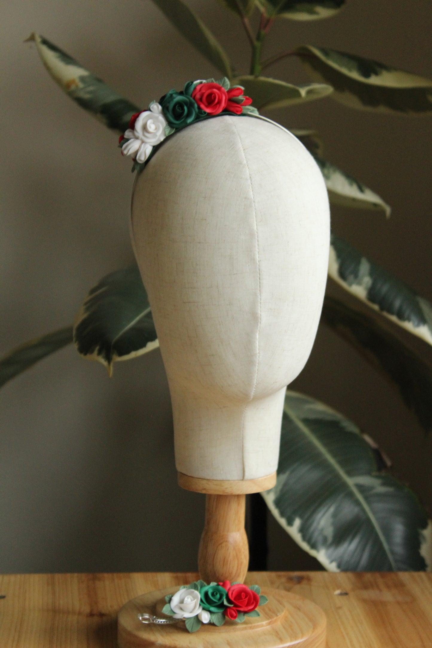 Raina Ethno-Roses Hairclip