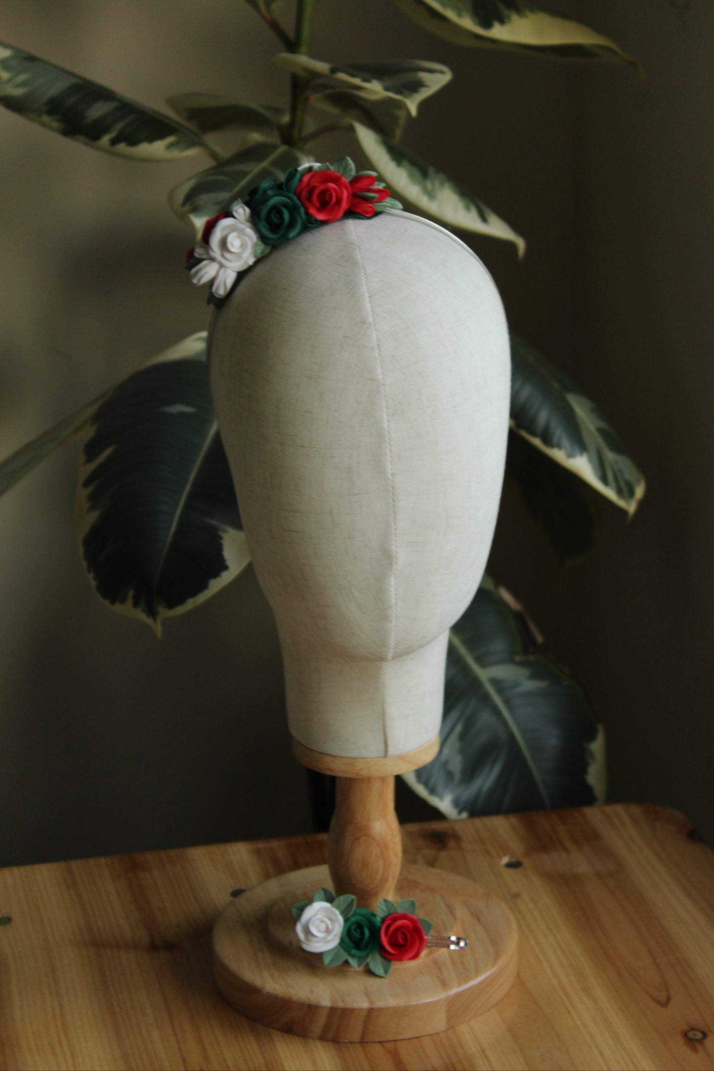 Raina Ethno-Roses Hairclip